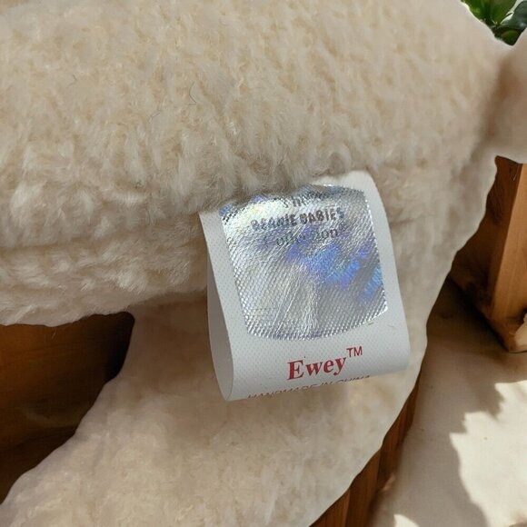 TY Beanie Babies "Ewey" The Lamb 8" Plush Toy Collectible 1999 NWT - Picture 5 of 6